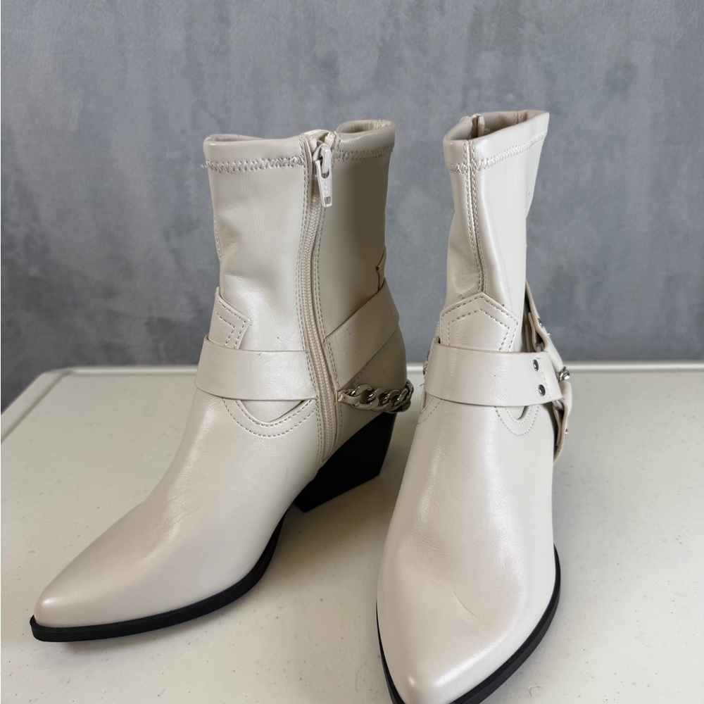 DV by Dolce Vita Boots Keeler Moto Size 6 Cream Heeled Boots - Picture 9 of 9